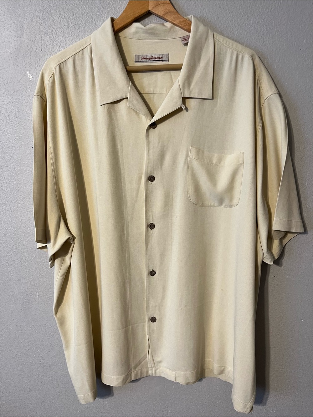 Tommy Bahama Causal Button Down Short Sleeve Shirt Light Yellow 100% Silk 
3XL